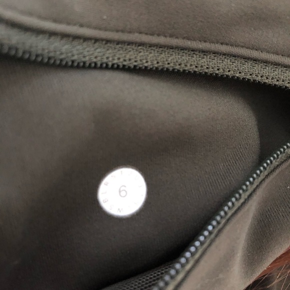 Lululemon speed it up olive green pants. A11 - Picture 4 of 4